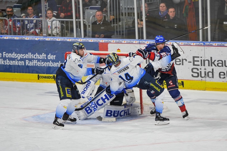 Adler Ingolstadt 061219 Kurz