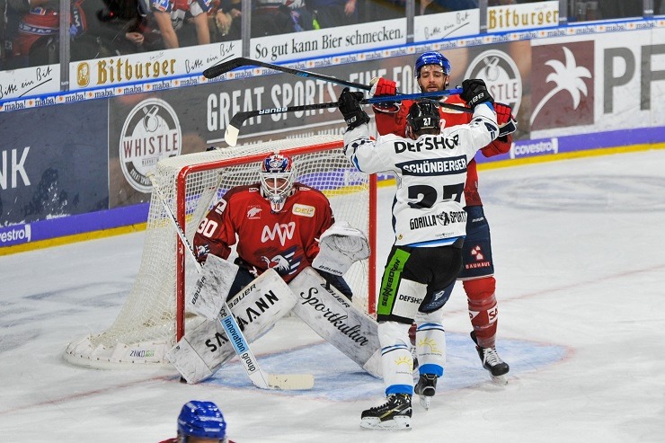 Adler Straubing 221219