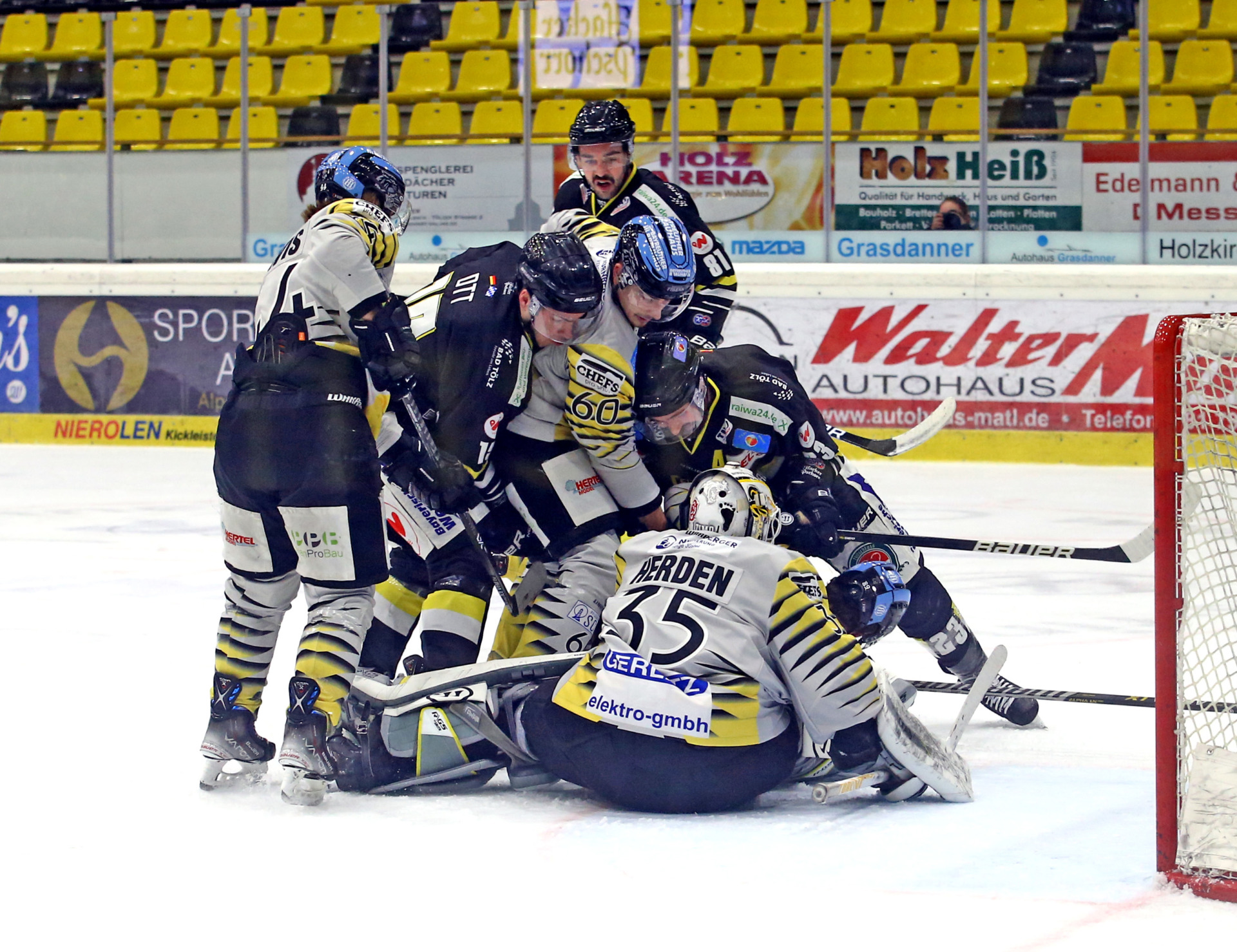 2022 01 23 Getuemmel vor Herden