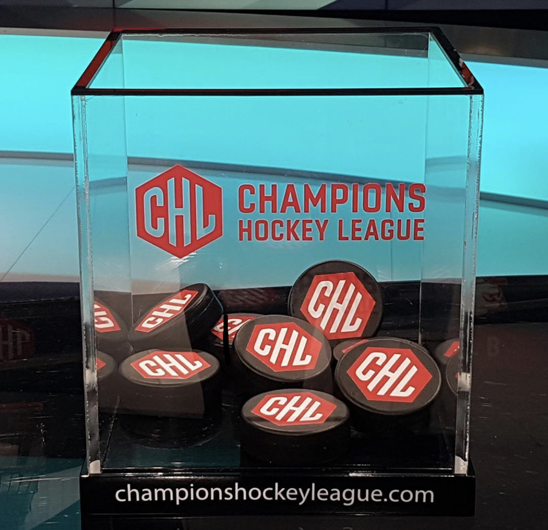 CHL Pucks2019