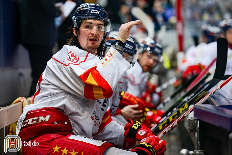 170205 Düsseldorf HEI8589 Galerie