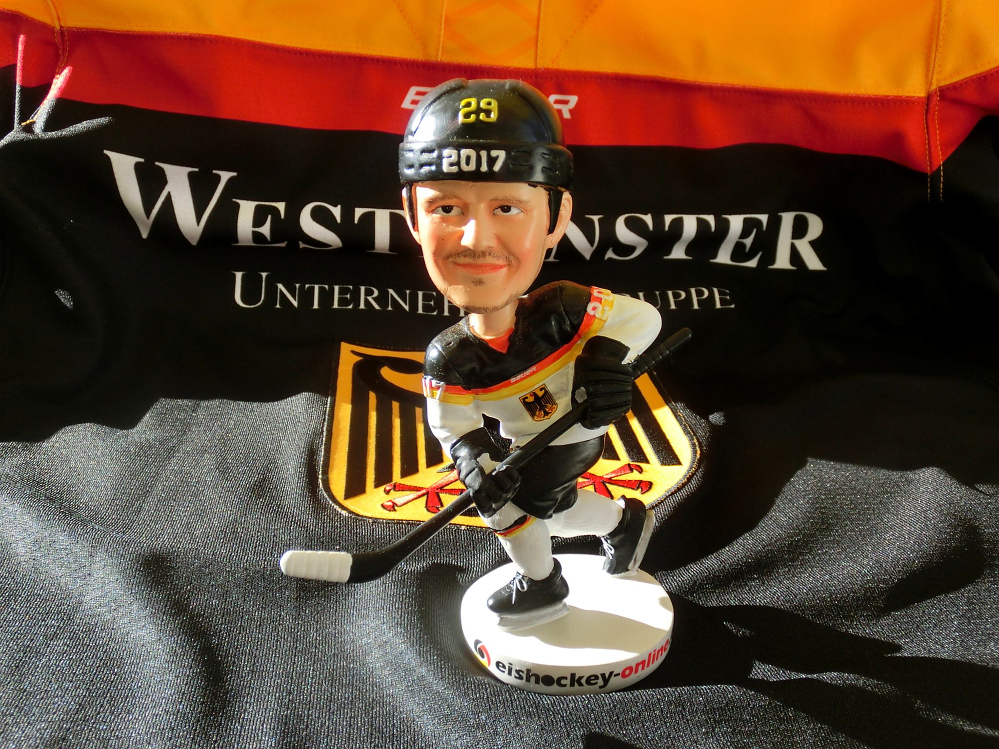 leondraisaitl bobblehead2017