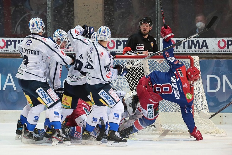 20210911 SEL DER 052